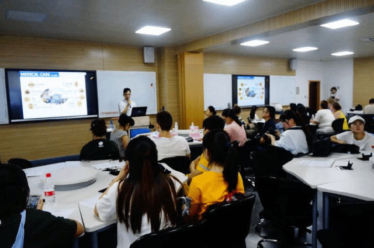 2019年华西临床医学院国际交流营开幕.png